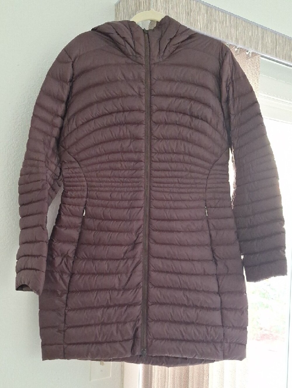 Arc'teryx  Hooded Quilted Puffer Coat Burgundy